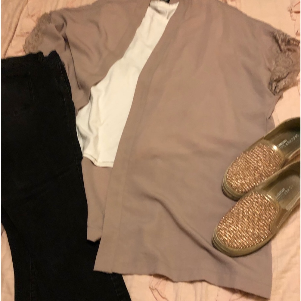 🔥🔥5/$50🔥🔥Size 8 rose gold slip on Skechers